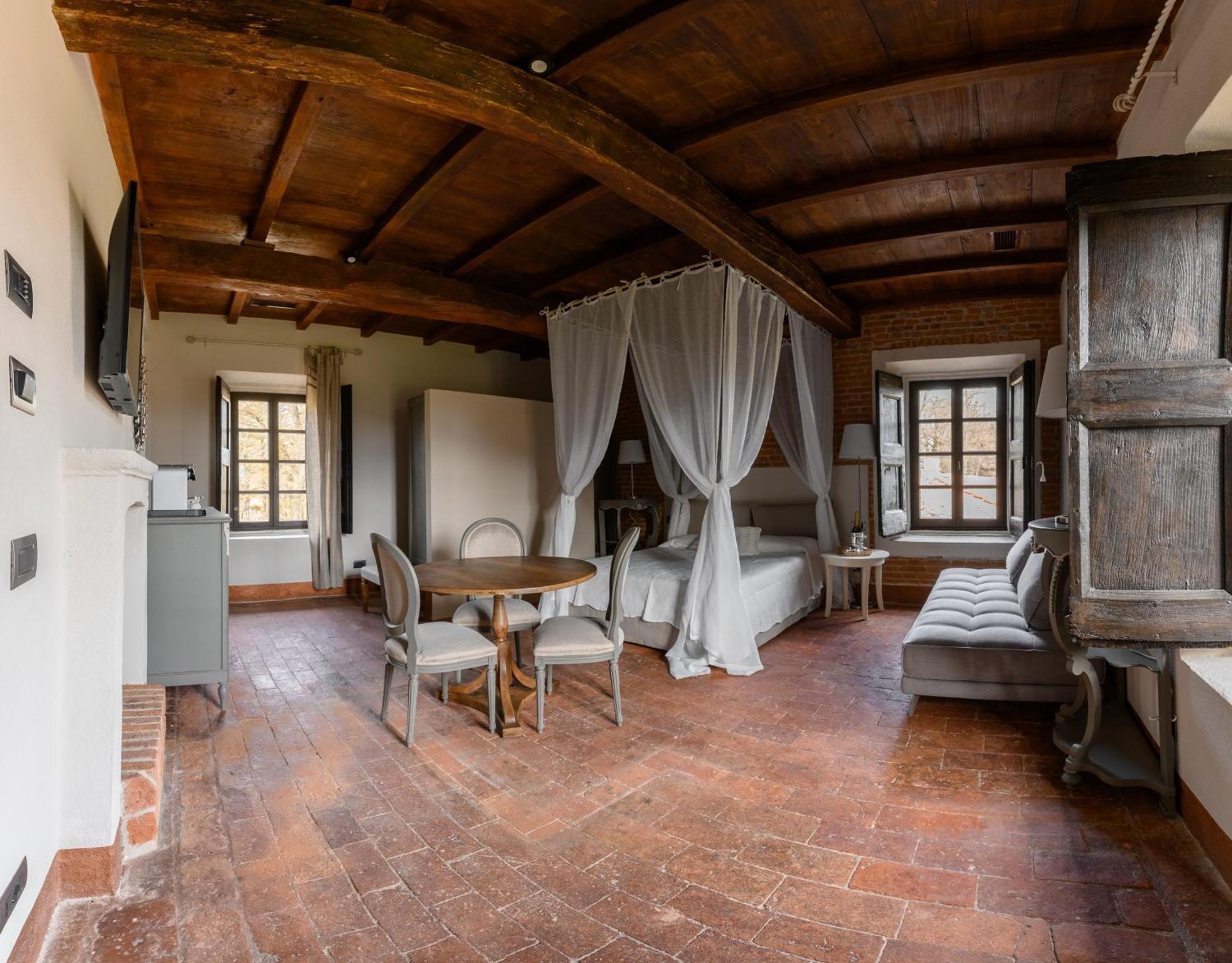 Castello Di Piovera ภายนอก รูปภาพ